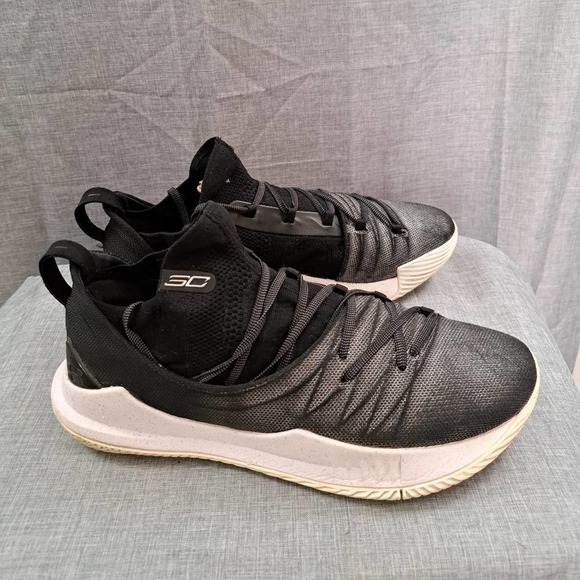 %Under Armour Curry 5 Men/Adult shoe size 13 Ash Black A 39 main image 13